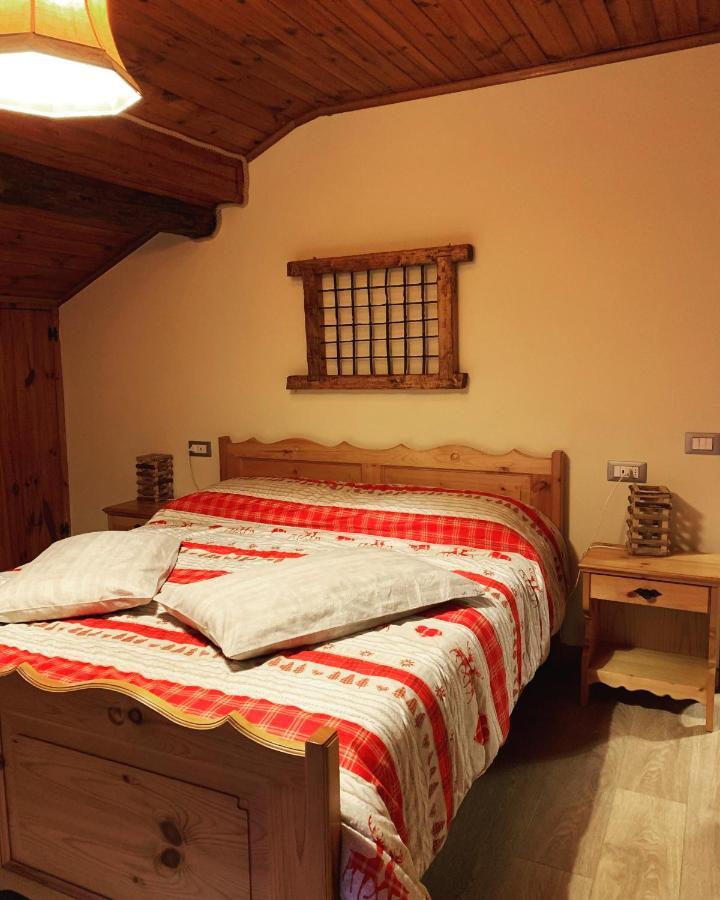 La Mansarda Di Casa Vacanze La Vite Bordogna Exterior photo